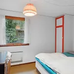 Semesterbostad Cozy Summer House By Stevns Klint And