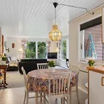 Cozy Summer House By Stevns Klint And Semesterbostad *