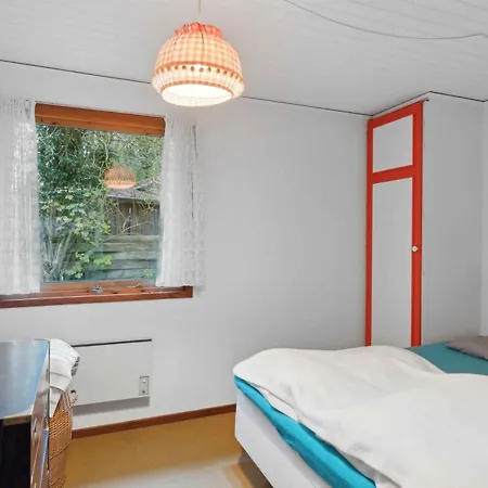 펜션 Cozy Summer House By Stevns Klint And